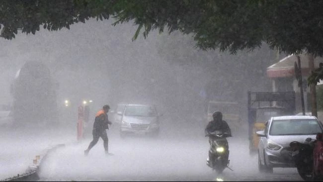 Waspada! 16 Wilayah yang Akan Dilanda Hujan Lebat di Indonesia