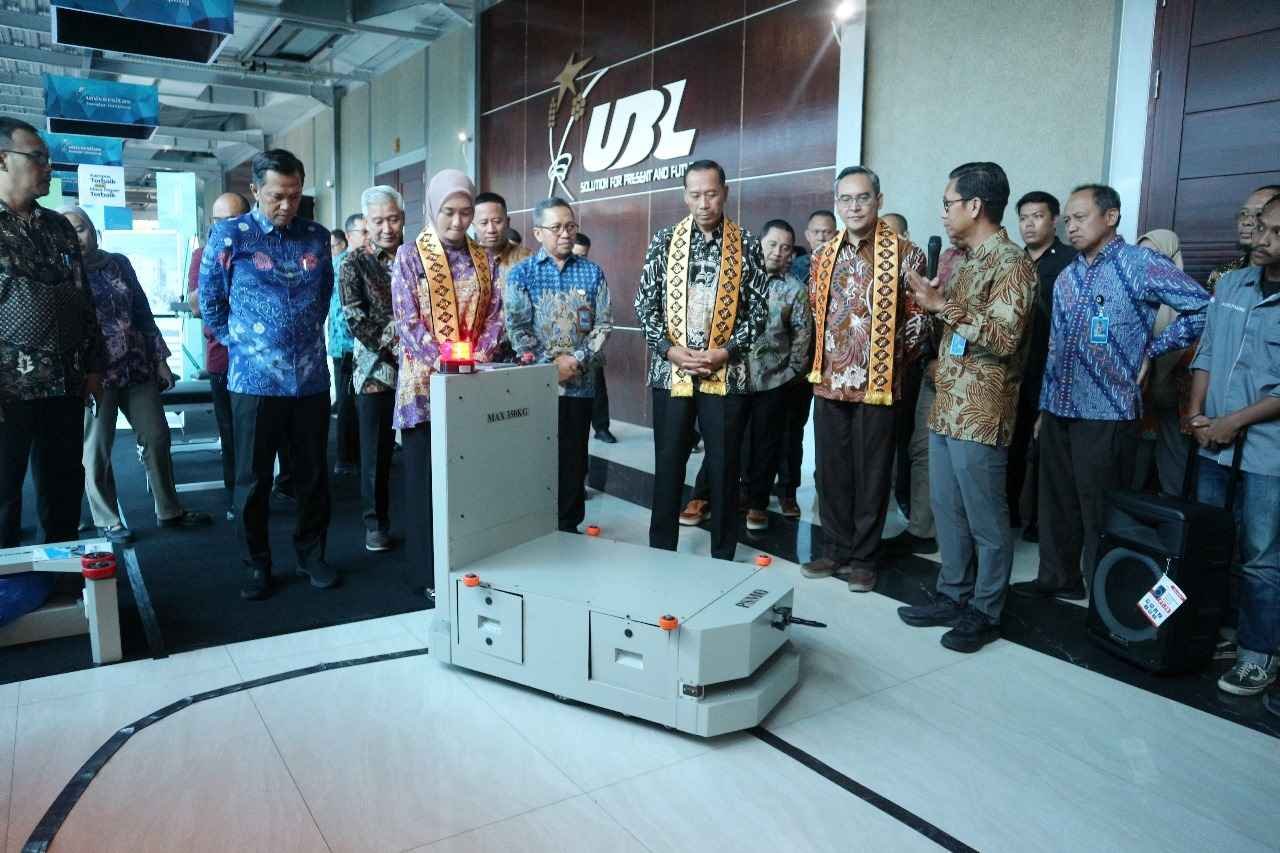 Kunjungi Expo Inovasi, Wamen Saintek Sebut UBL Sebagai Contoh Kampus yang Berdampak