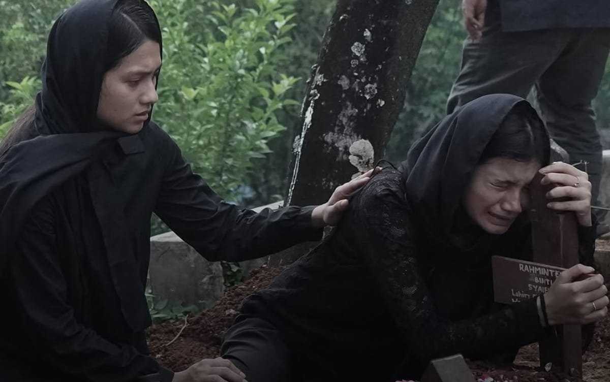 Siapa Pemain Film Almarhum? Ini Jajaran Aktor dan Aktris yang Mainkan Karakternya