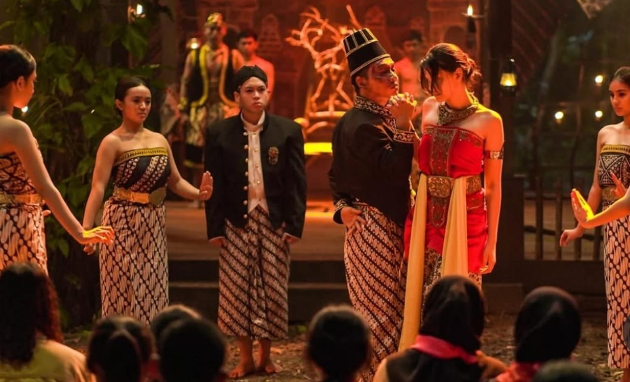 Sinopsis Film Kemah Terlarang: Kesurupan Massal