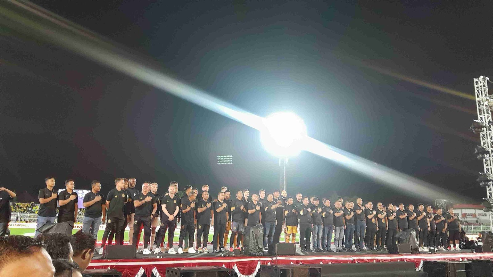 Diguyur Hujan, Semangat Tak Surut! Bhayangkara Presisi Lampung FC Resmi Diluncurkan oleh Kapolri