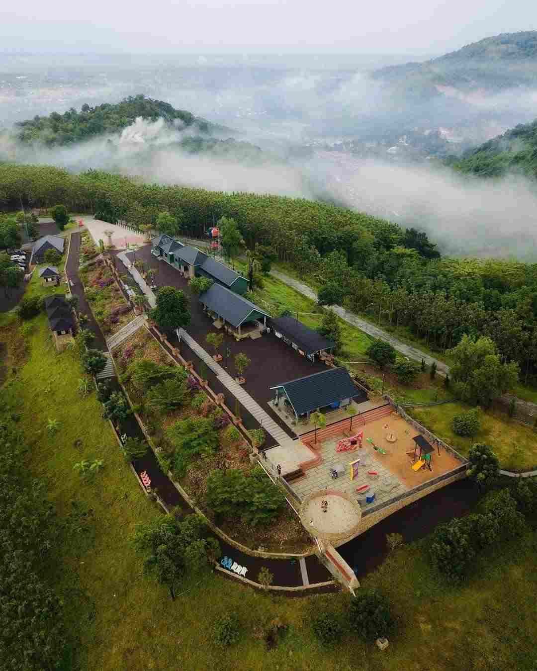 Bukit Aslan Lampung: Spot Hits untuk Healing dan Menikmati Sunset dari Ketinggian