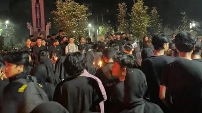 Mengenang Pratama Wijaya Kusuma, Mahasiswa Unila Gelar Aksi Hening dan Tabur Bunga