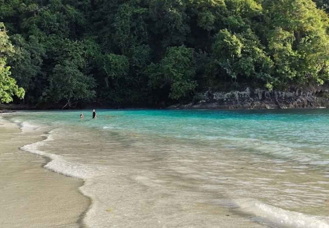Masuk Kategori Wisata Lampung 2025, Pantai Teluk Hantu Punya Daya Tarik Tersendiri